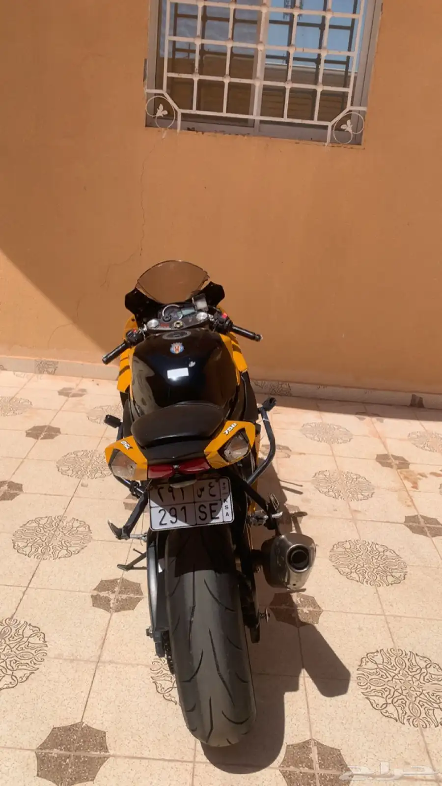دباب سوزوكي 750 1