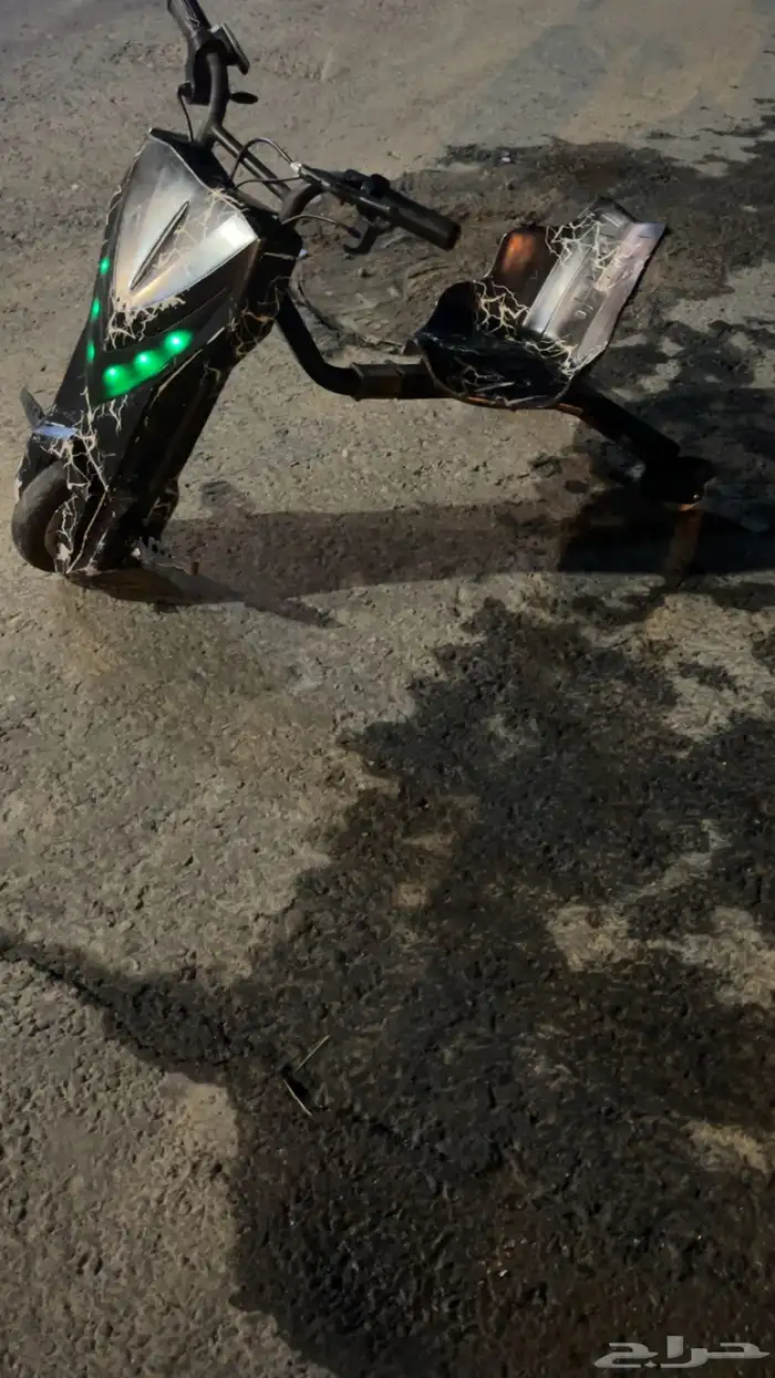 سكوتر لون اسود 1