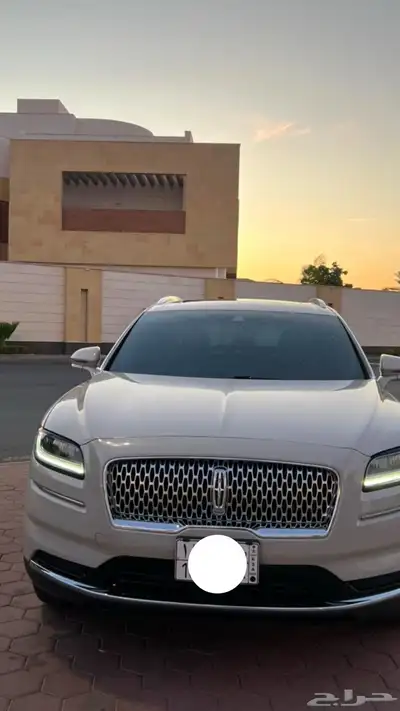لينكولن نوتيلوس أخت الجديده 17