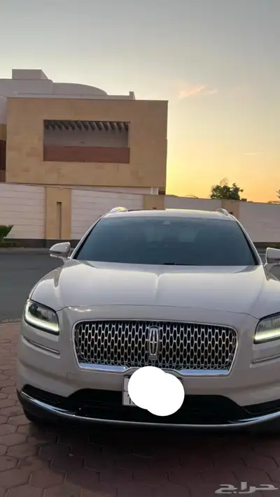 لينكولن نوتيلوس أخت الجديده 14