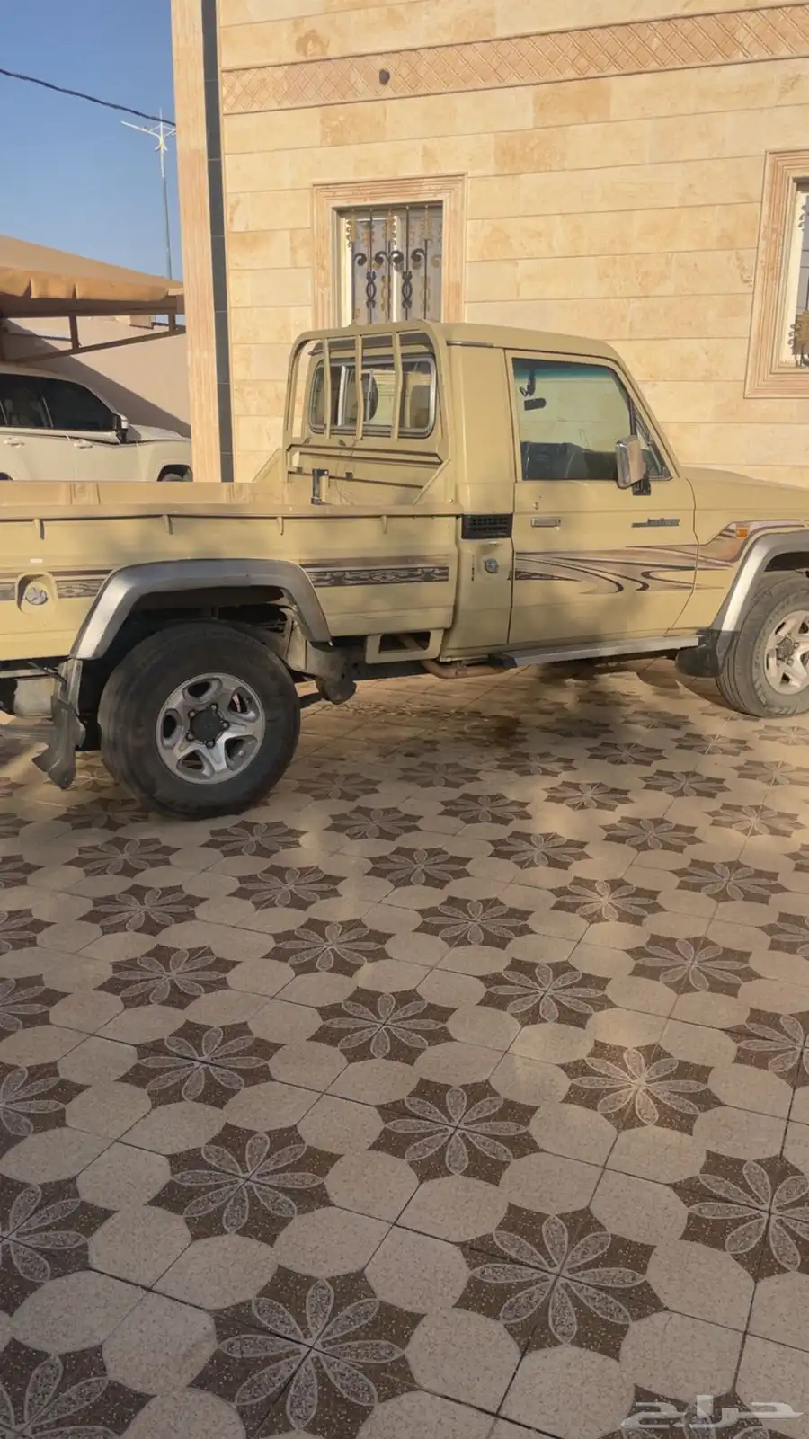 جيب 2013 محركاته ممتازه البدي طيب 1