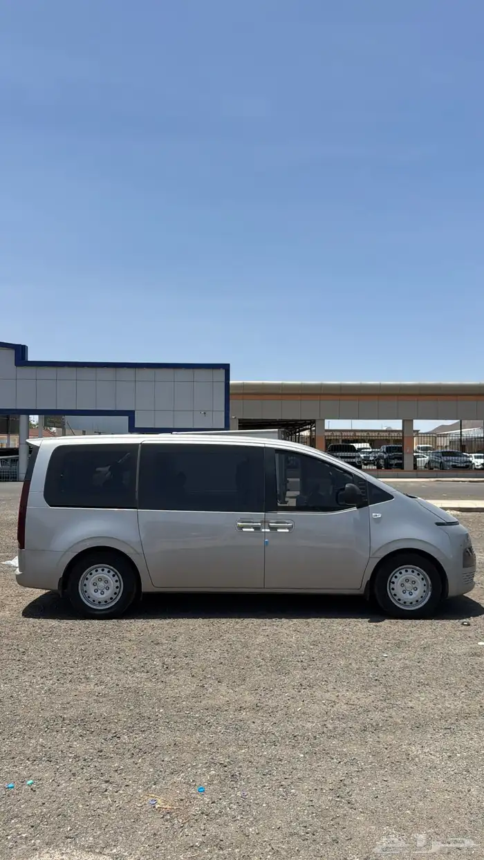 هونداي ستاريا مديل 2022 ديزل 18