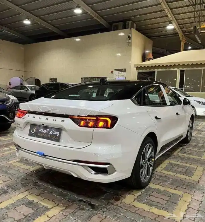 فورد تورس تيتانيوم2025 صيانه مجانيه السعر شامل 145650 2