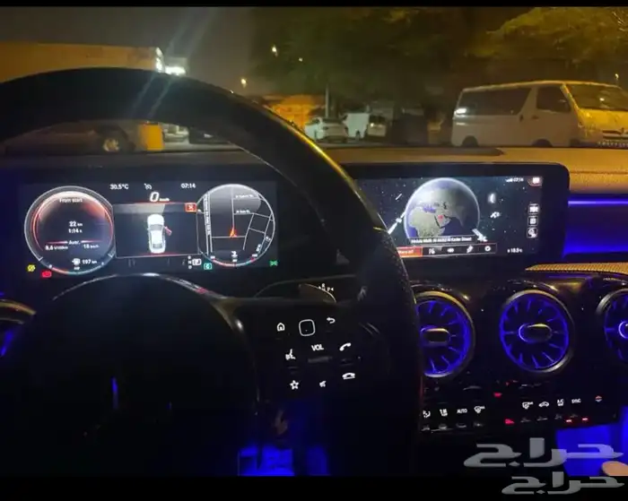 سياره مرسيدس 8