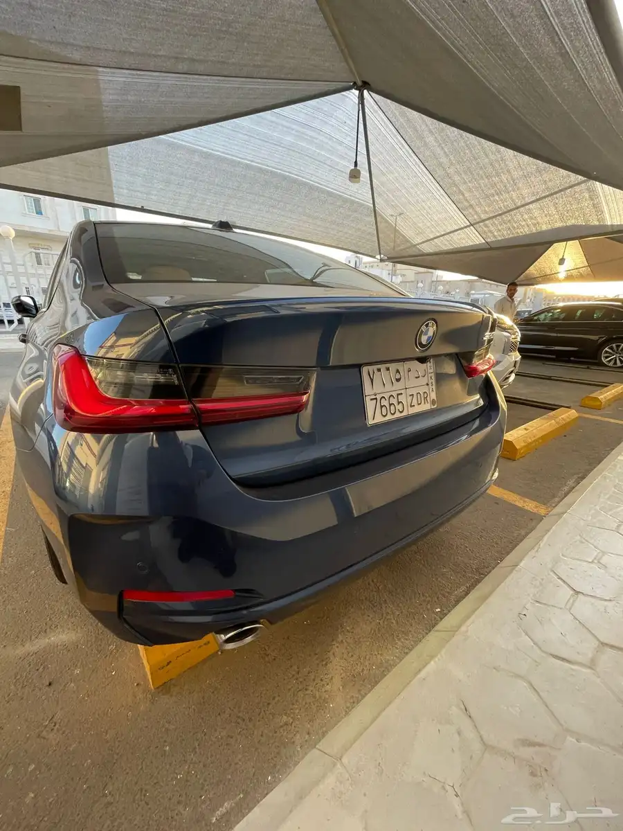 bmw 320i 3
