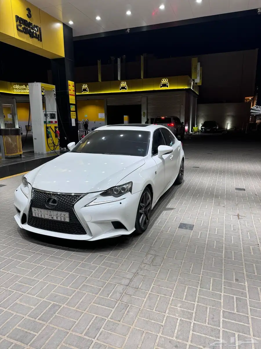 لكزس is f سبورت 350 0