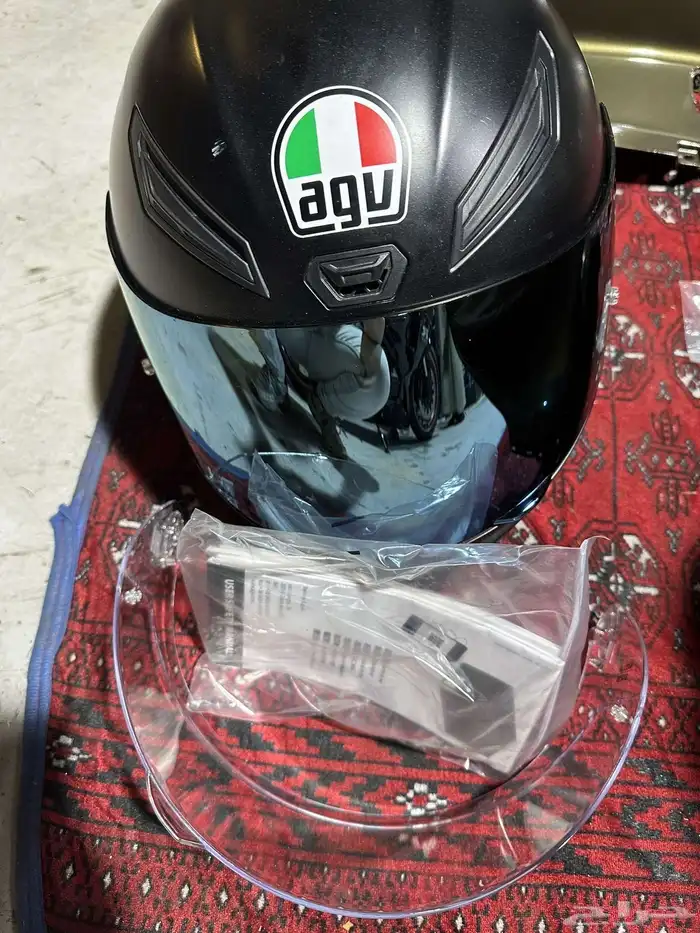 خوذة agv الأصلية 0