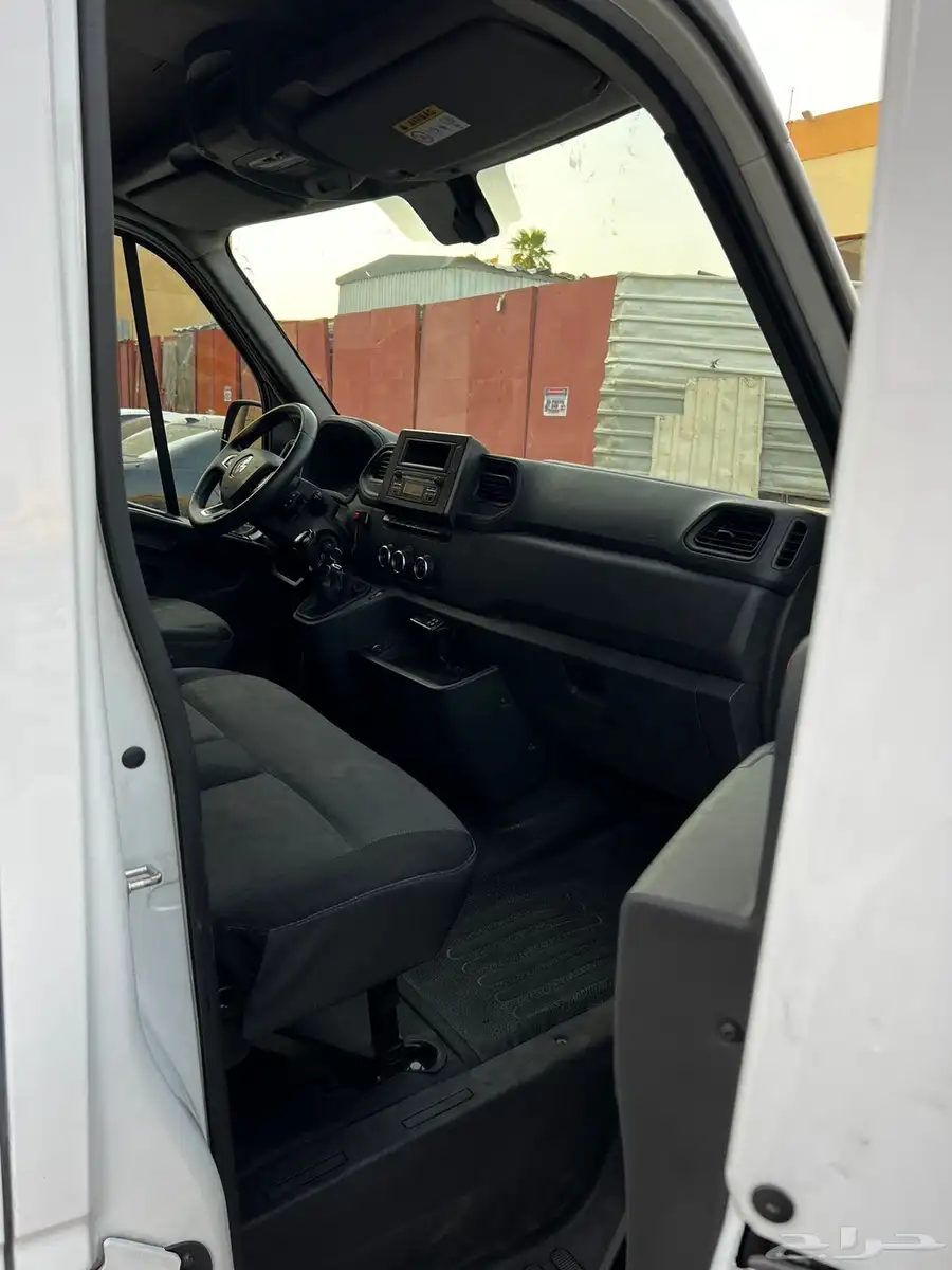 Renault 2021 Master commercial Refrigerator Van 7