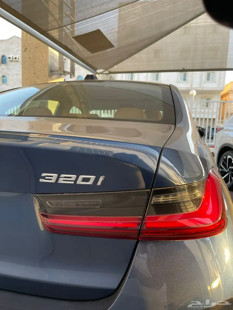 bmw 320i 2