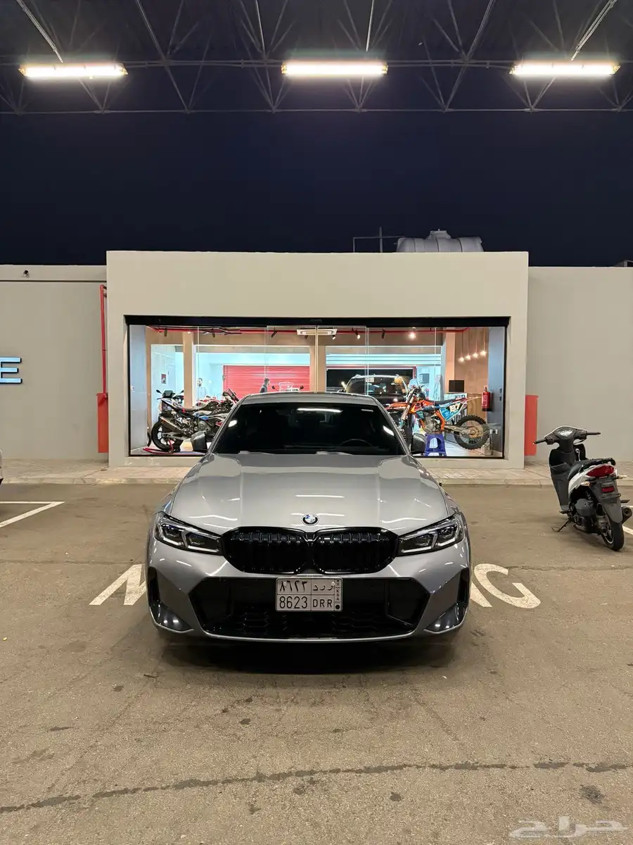 BMW 330 2023 0