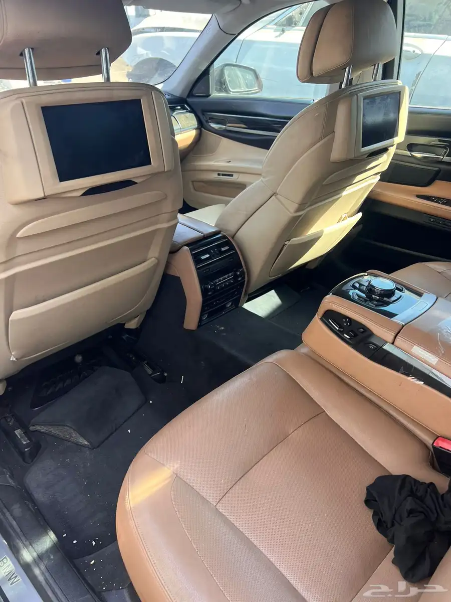 BMW 750 2015 2