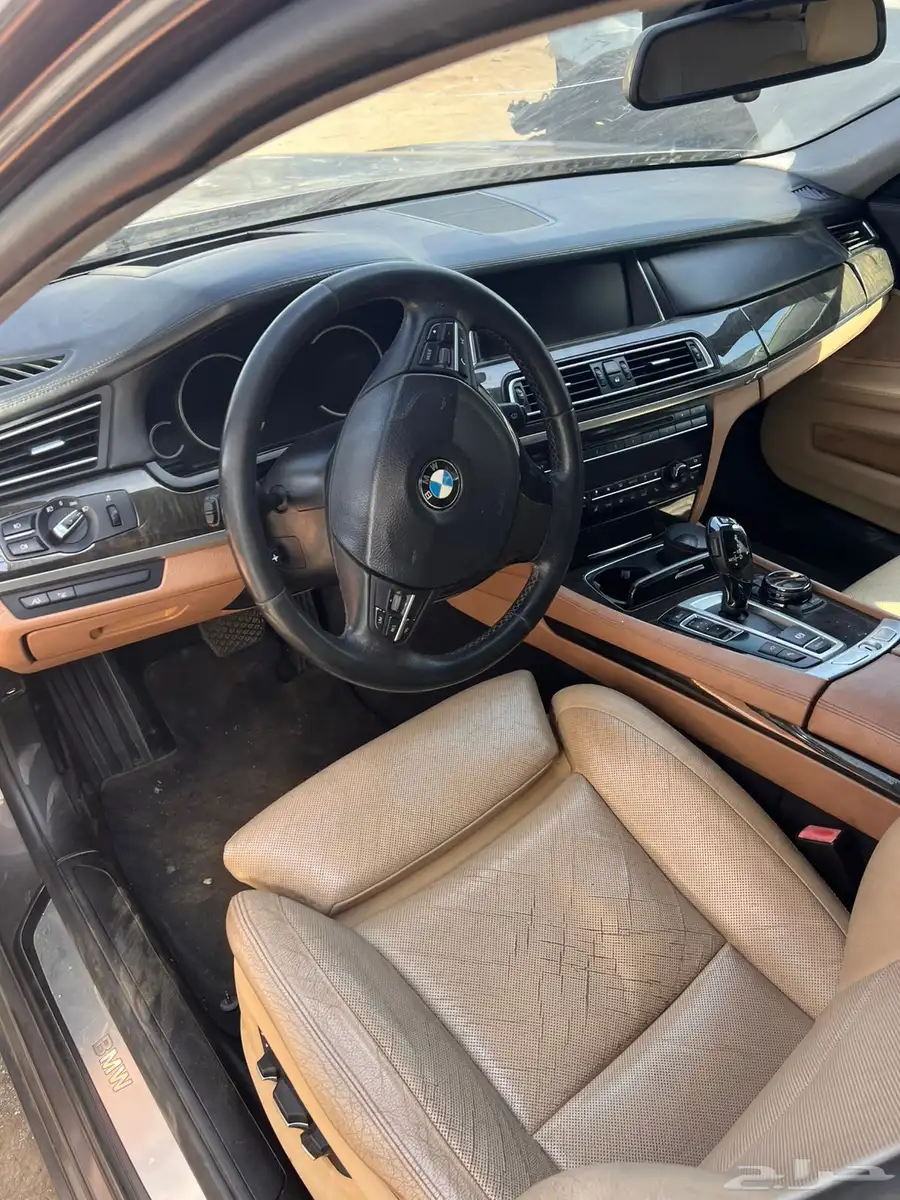 BMW 750 2015 3