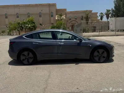 Tesla Model 3 2