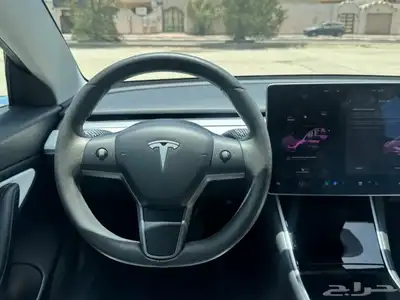 Tesla Model 3 18