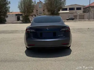 Tesla Model 3 5