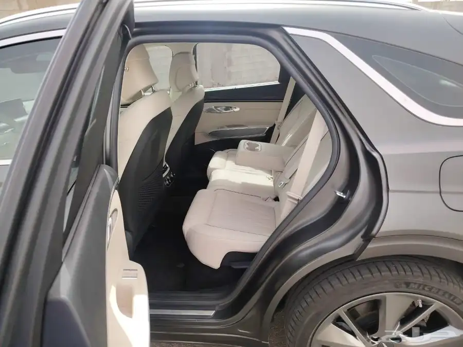 GENISIS GV70 premium matte 18