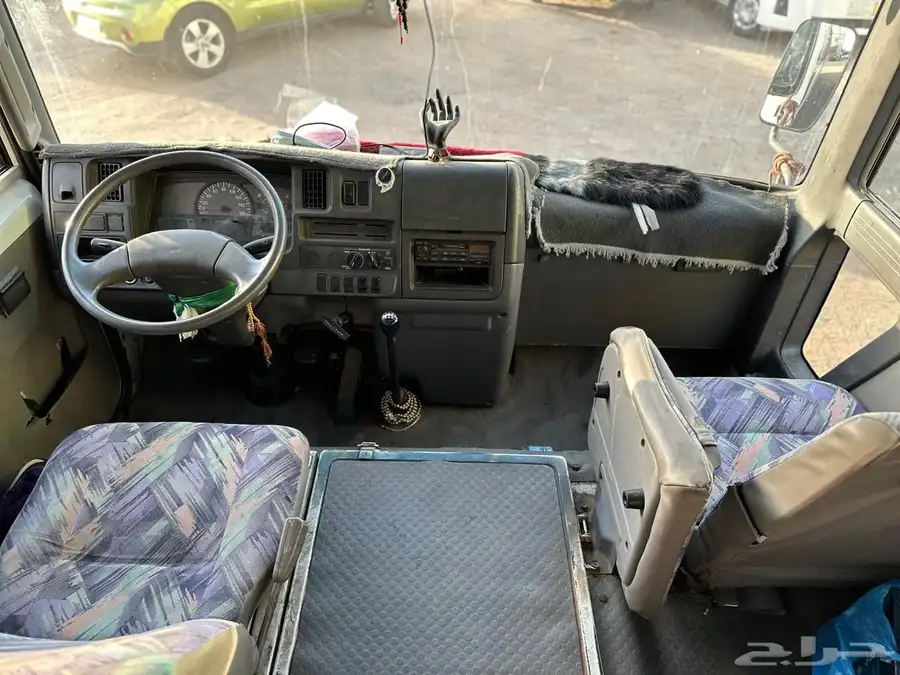 باص نيسان سلفيان 7