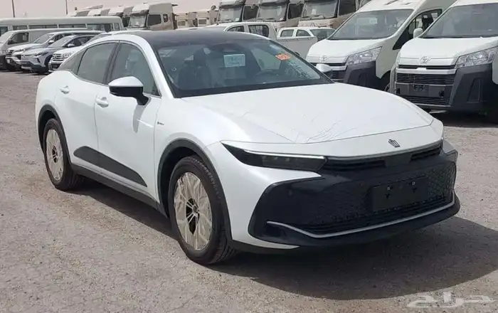 تويوتا كراون 2026 بريميوم ابيض داخلي بيج 0