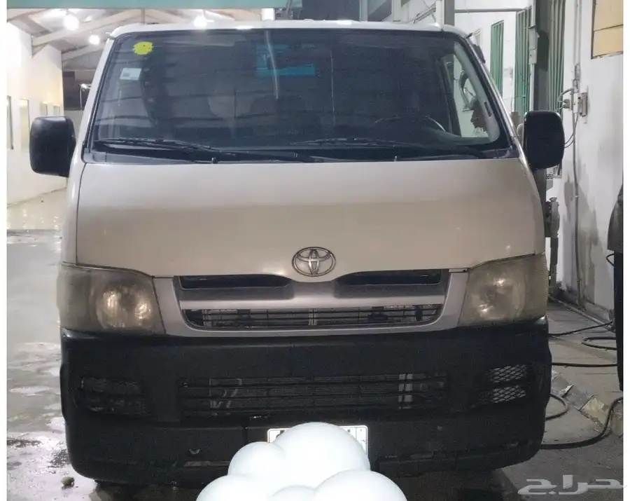 hiace goods bus 1