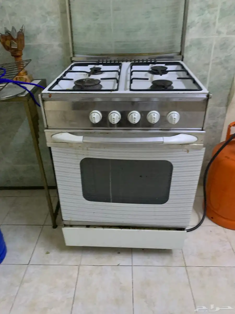 اثاث مستعمل غرفة نوم و وكنب وثلاجه و فرن وثلاثه مكيفات 10