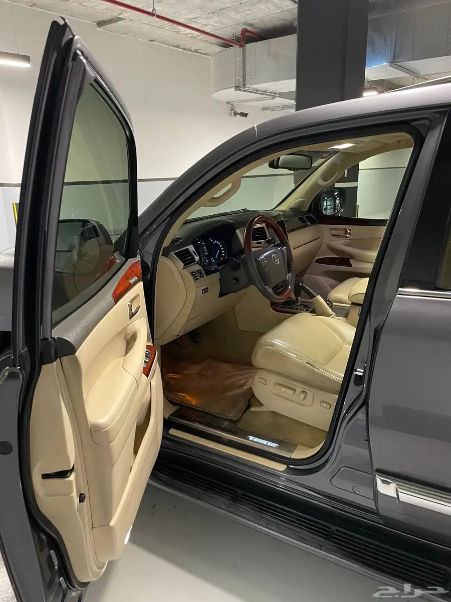 للبيع جيب لكزس LX570 2013 13