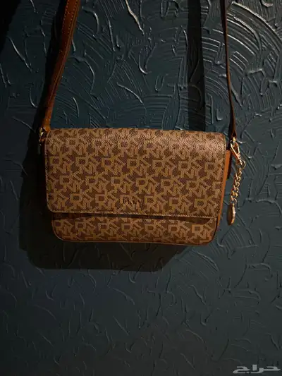 شنطة DKNY 0