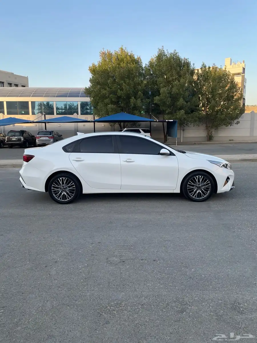 كيا K3 - سيراتو 2022 بطاقة جمركية نظيفة جدا 4