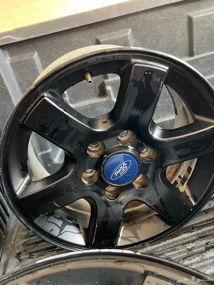 جنوط فورد مقاس 17 اسود و مسجل فورد f150 وكالة 1