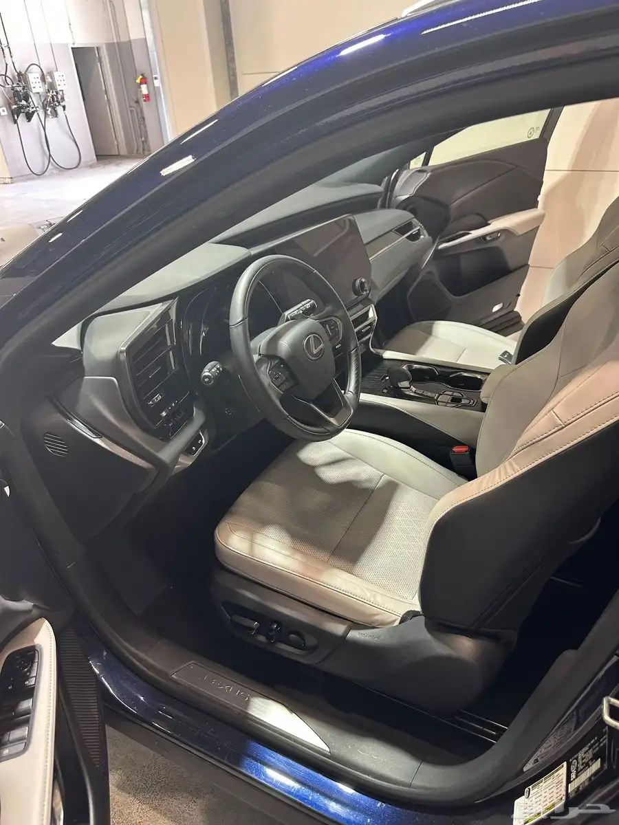 للبيع لكزز RX350 موديل 2023 بسعر خرافي وارد كندا 3
