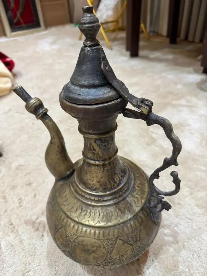 إبريق نحاسي أثري   صنع يدوي من شبه القارة الهندية 4