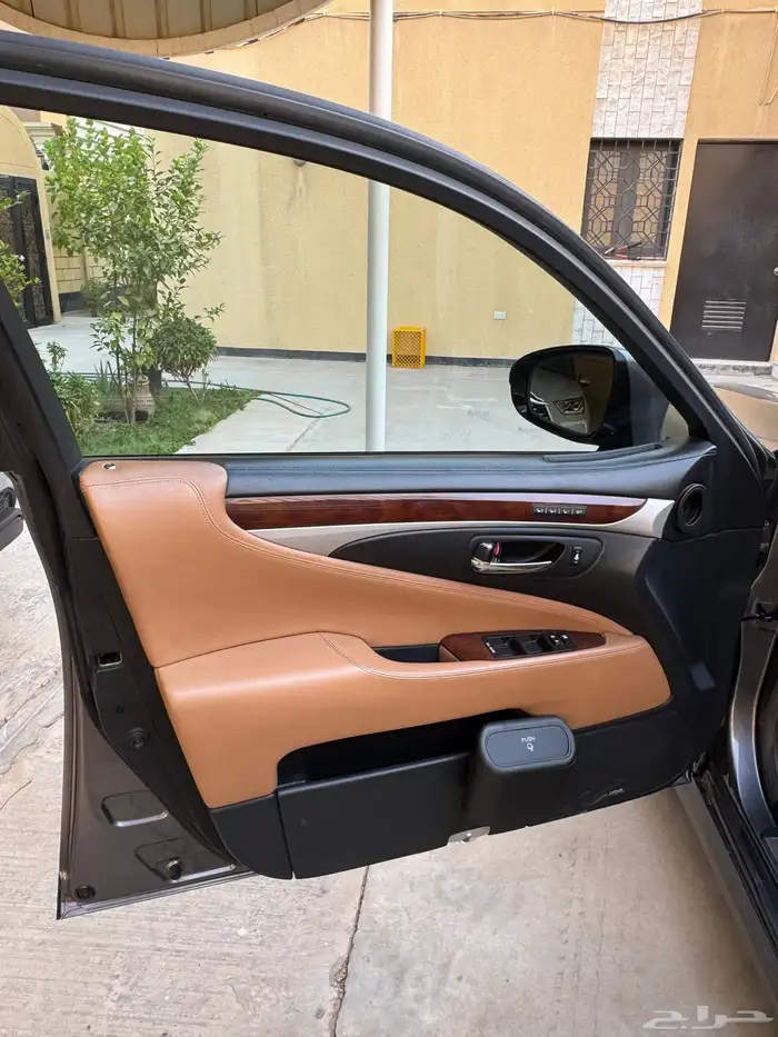 لكزس LS460 لارج 2014 4