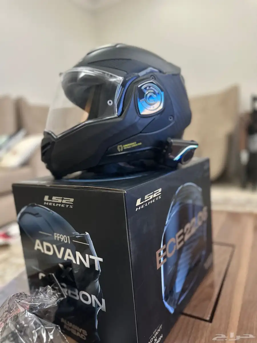 للبيع خوذه LS2 FF901 كاربون فايبر 4