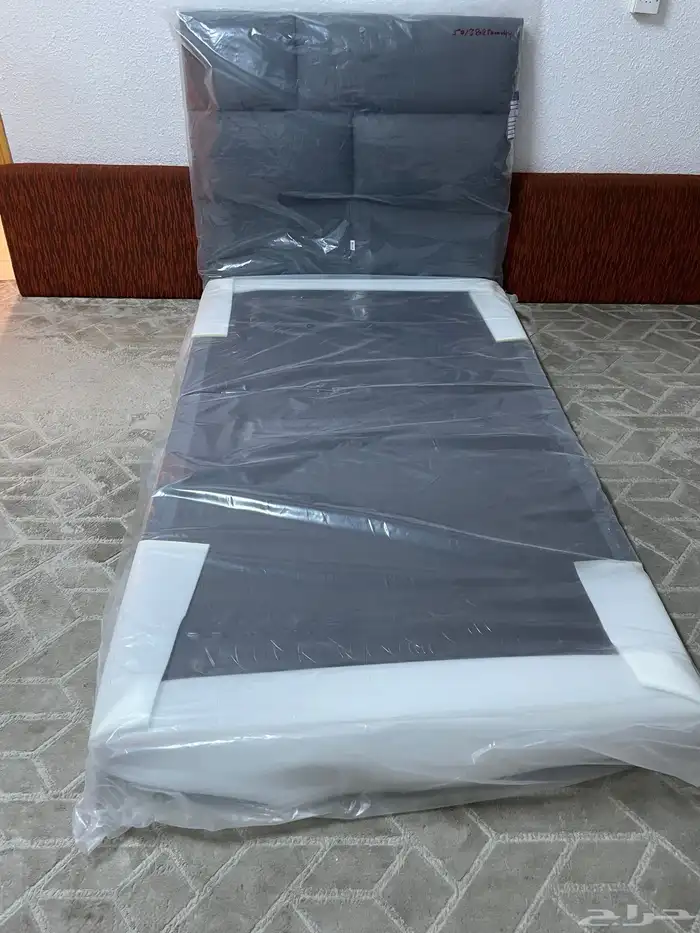 للبيع سرير طبي من شركة (باك كير) 2