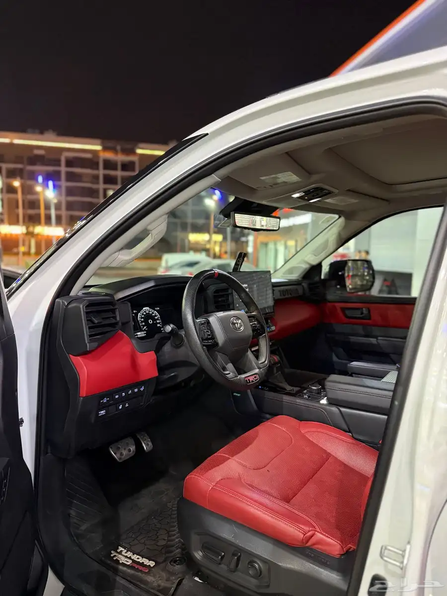 تندرا TRD Pro يحمل لوحة مميزة 14