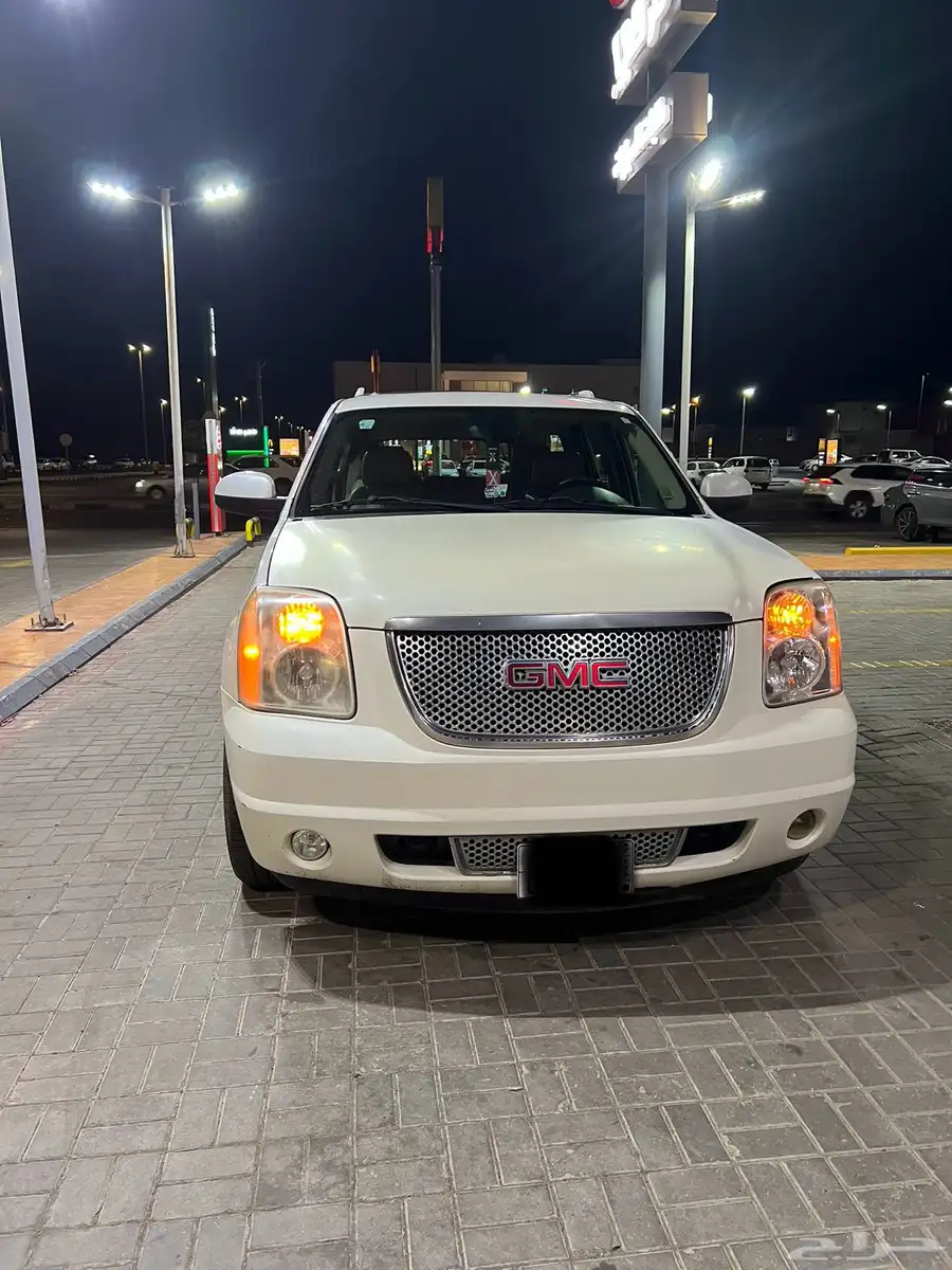 GMC دينالي 2011 10
