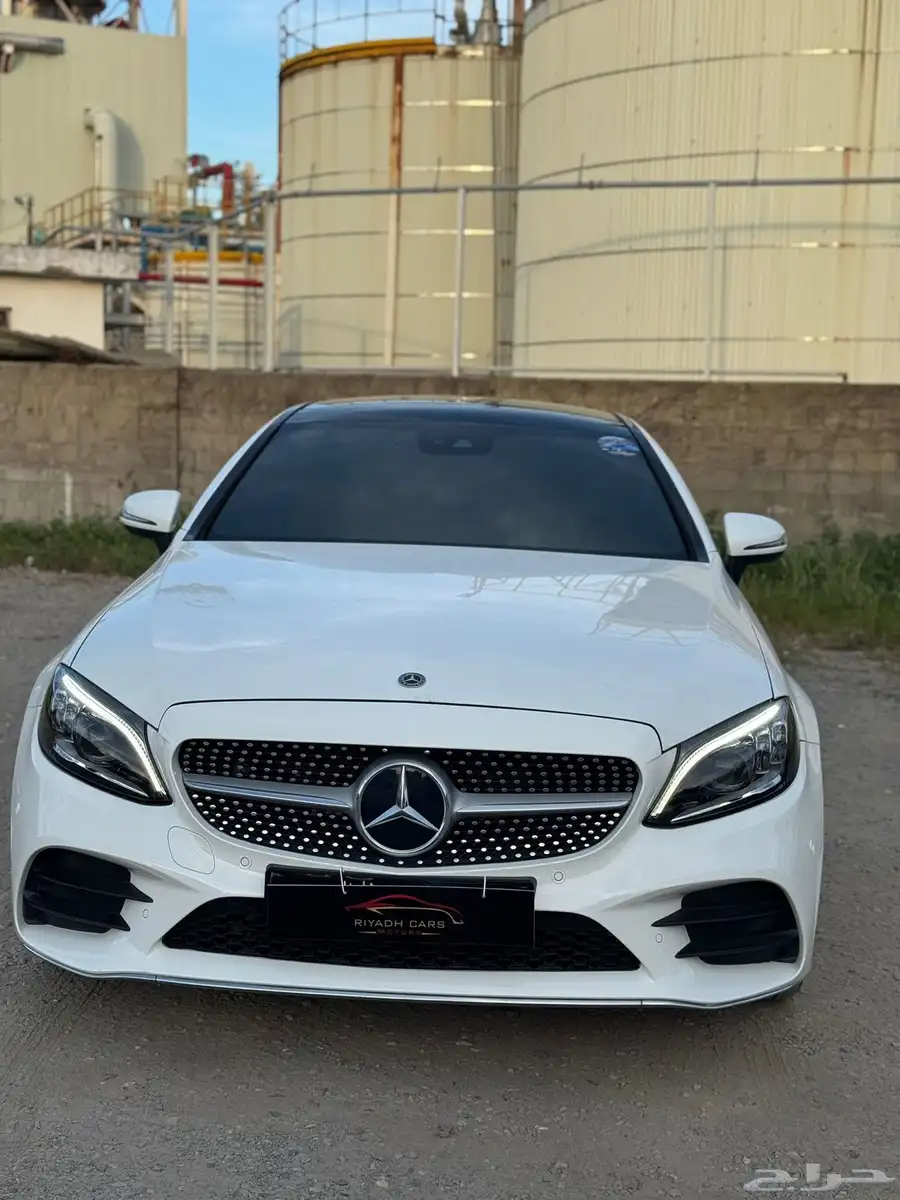 مرسيدس 2020 كوبيه C200 (بحالة ممتازة) 1