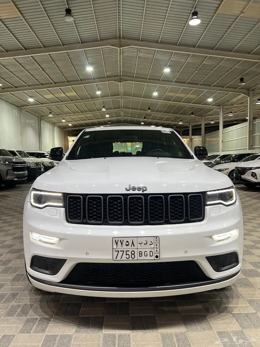 للبيع قراند شيروكي S 2019 نظيف 4