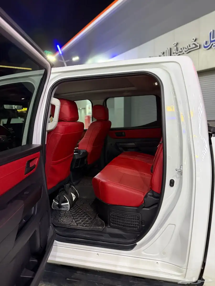 تندرا TRD Pro يحمل لوحة مميزة 17