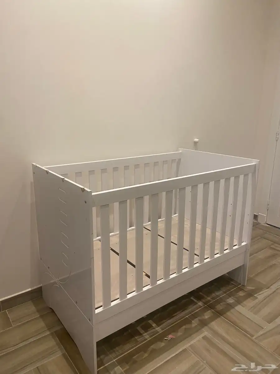 سرير اطفال ومساند 0