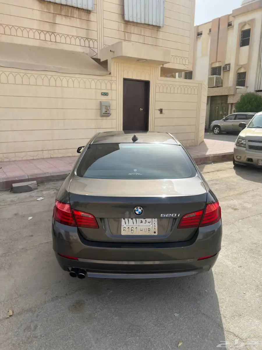 بي ام دبليو i520 2013 4