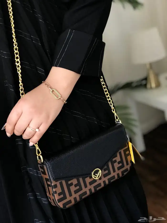 شنط يد ماستر كوالتي ماركه شانيل .قوتشي.لويس فيتون 41