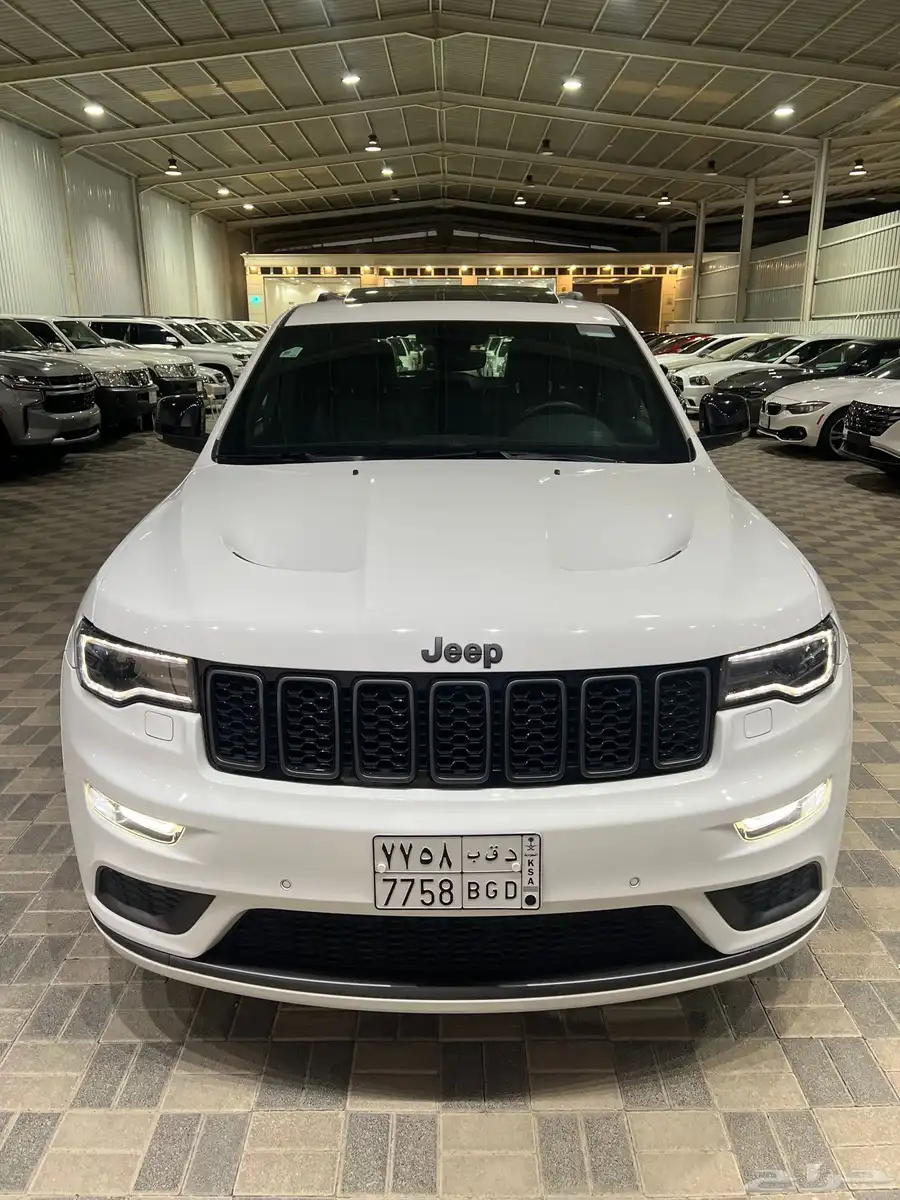 للبيع قراند شيروكي S 2019 نظيف 5