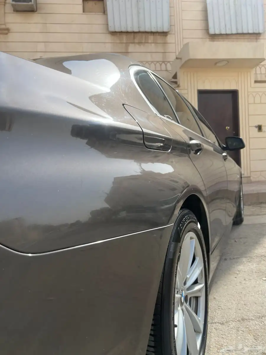 بي ام دبليو i520 2013 6