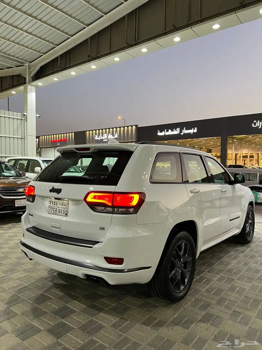 للبيع قراند شيروكي S 2019 نظيف 10