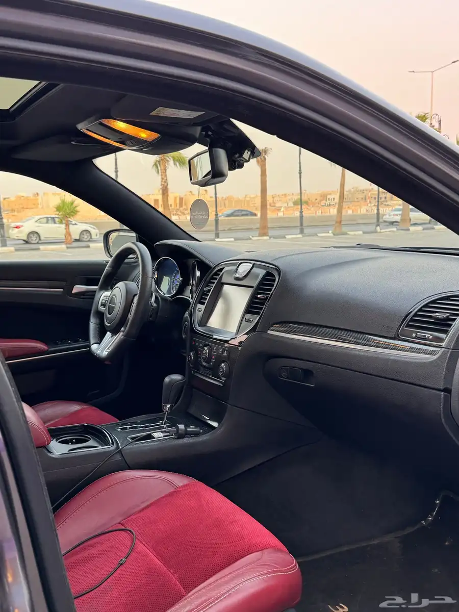 للبيع كرايسلر 6.4SRT 22