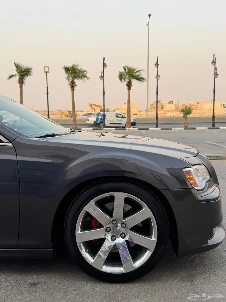للبيع كرايسلر 6.4SRT 1
