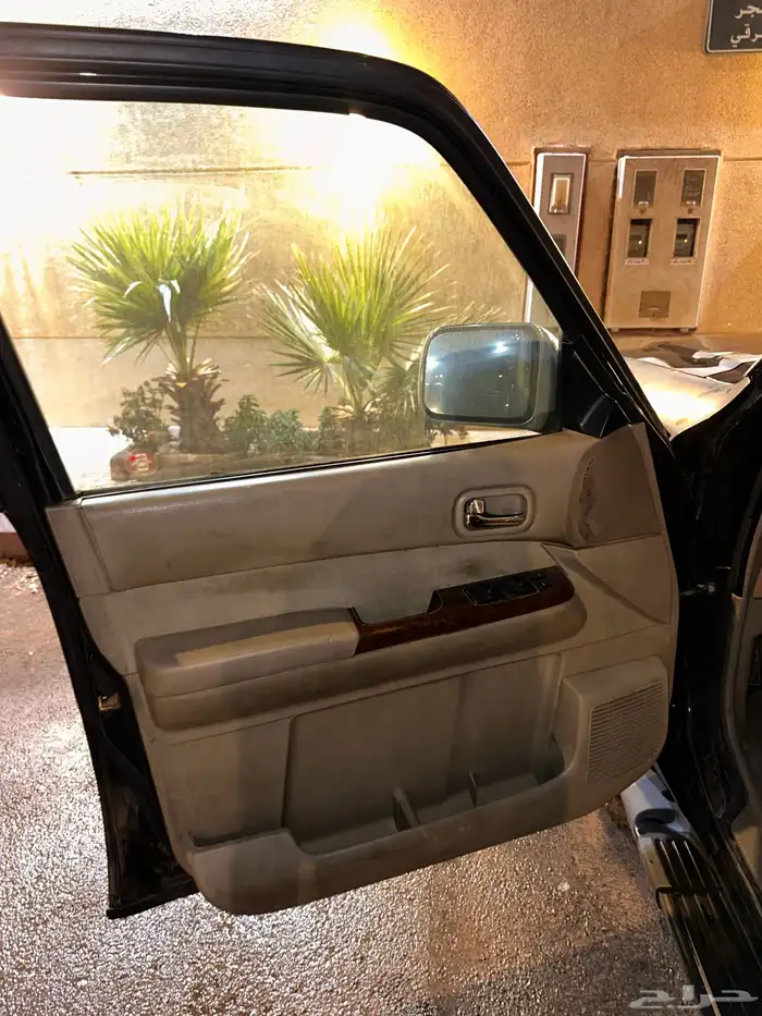 السلام عليكم اعرض لكم جيب نيسان باترول 2006اول مالك 15