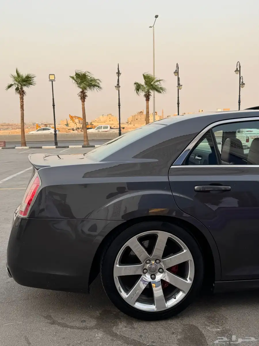 للبيع كرايسلر 6.4SRT 14