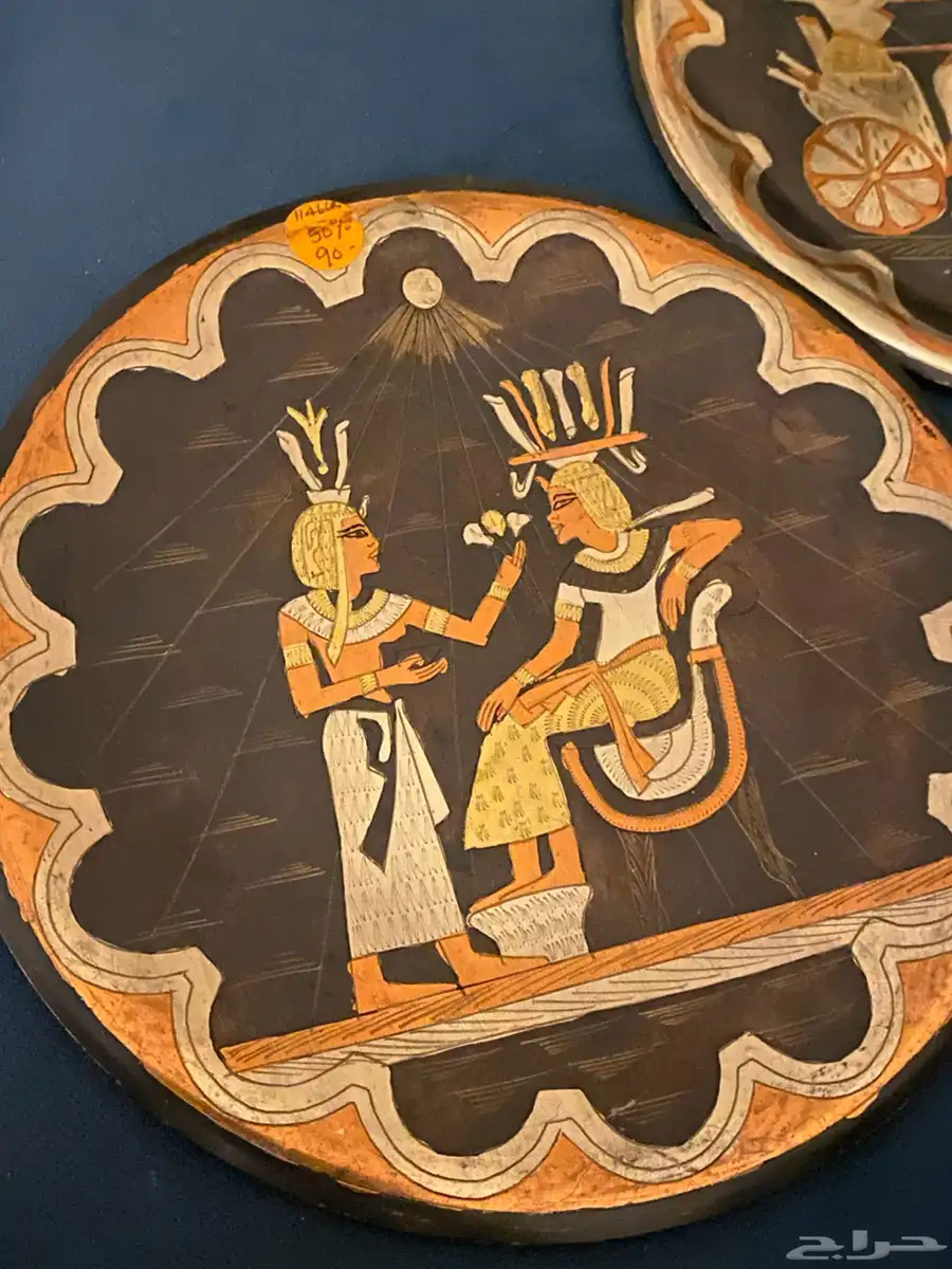 صوره فروعونيه مطلي ذهب 1