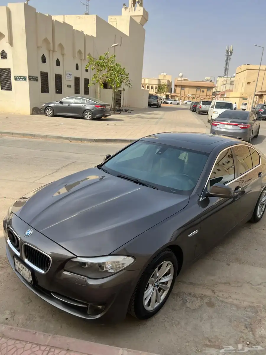 بي ام دبليو i520 2013 2